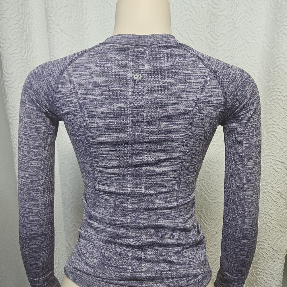 Lululemon Athletica Gray Fitted Long Sleeve T-Shirt - Picture 3 of 5